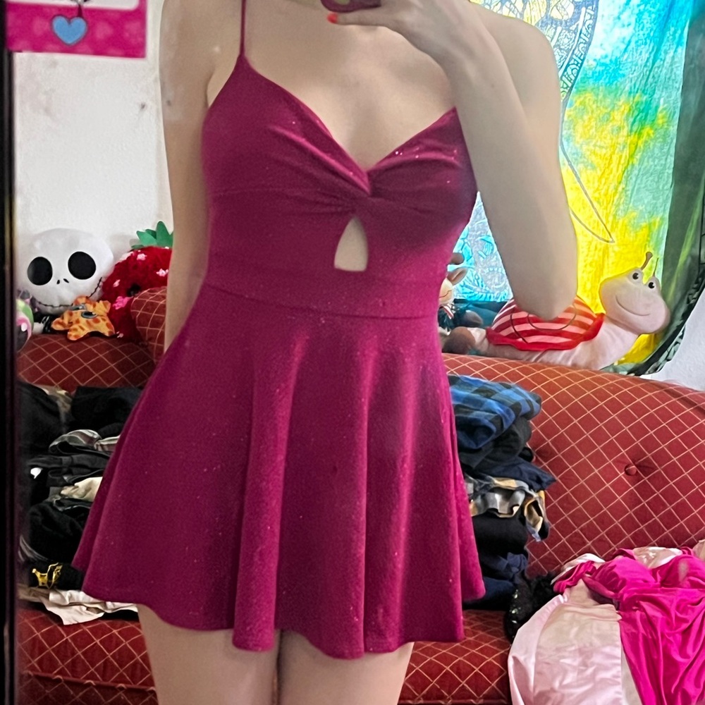 Pink Sleeveless Dress with cutout